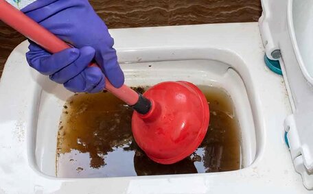 5 Signs Plumber Blocked Drains